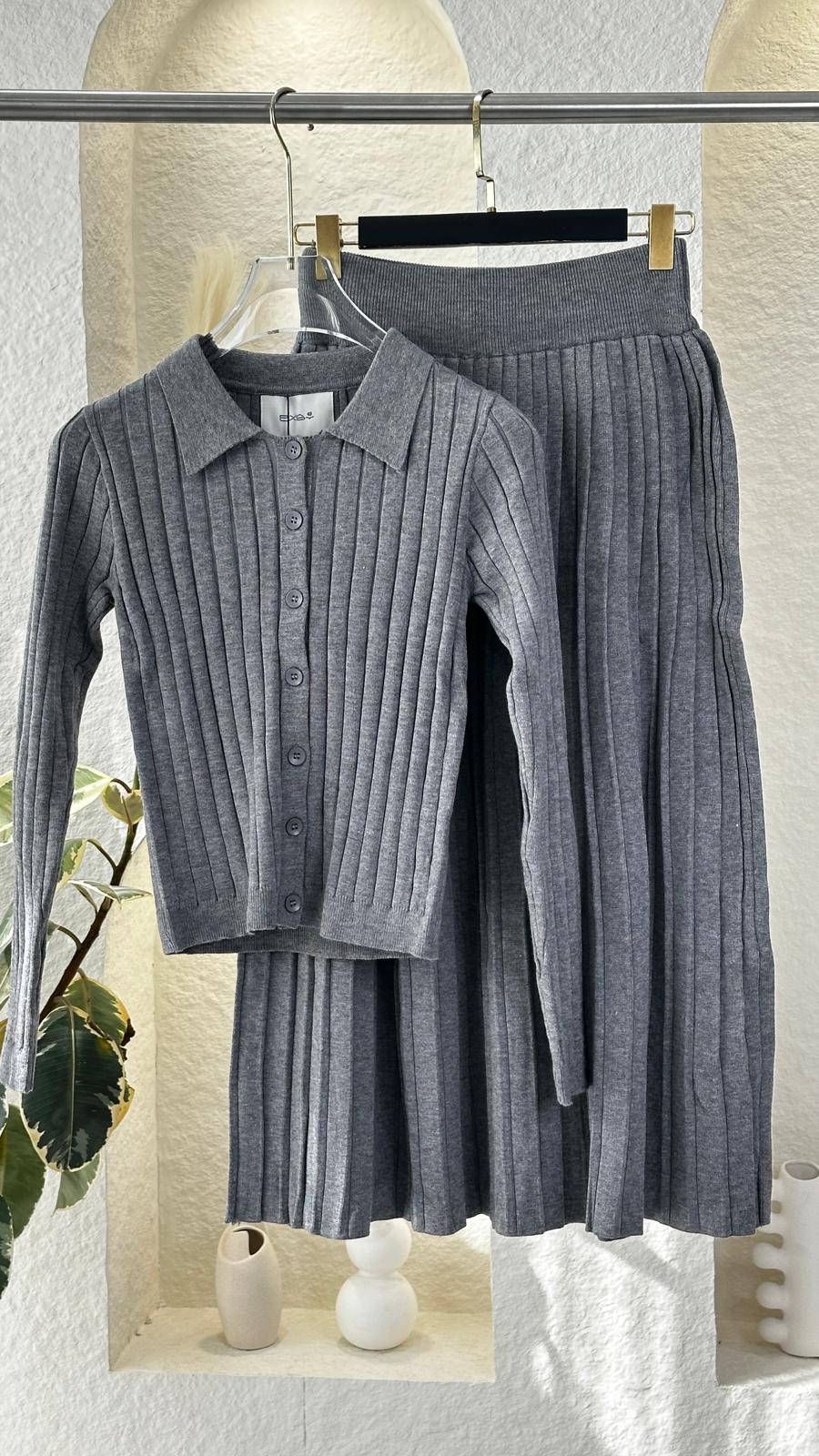 بدلة تنورة نسائي