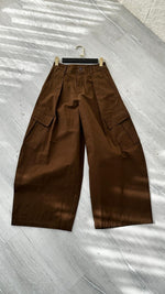 بنطلون نسائي واسع