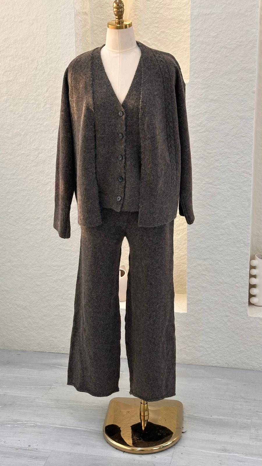 بدلة نسائي 3 قطع