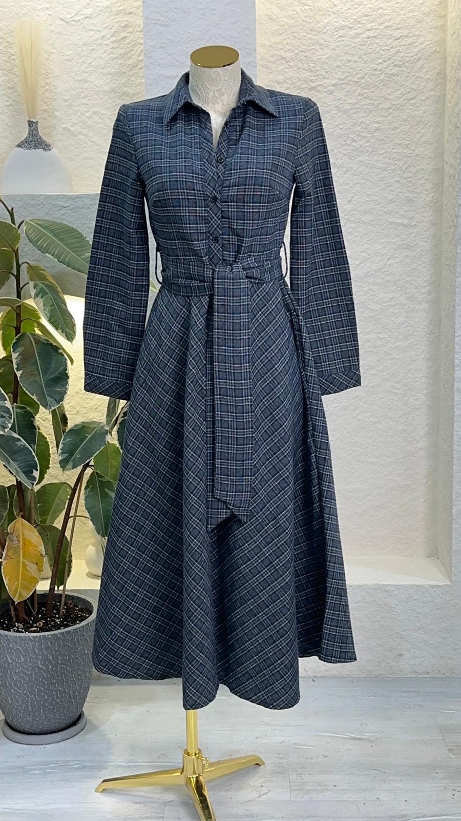 فستان نسائي