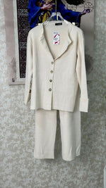 بدلة نسائي ازرار