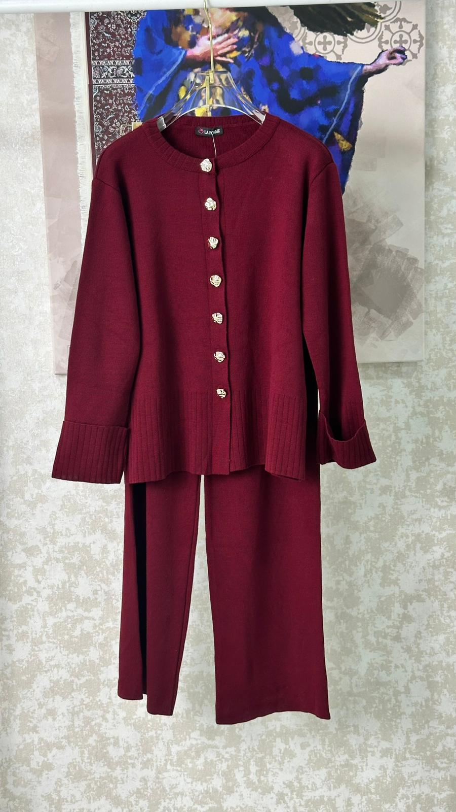 بدلة نسائي ازرار