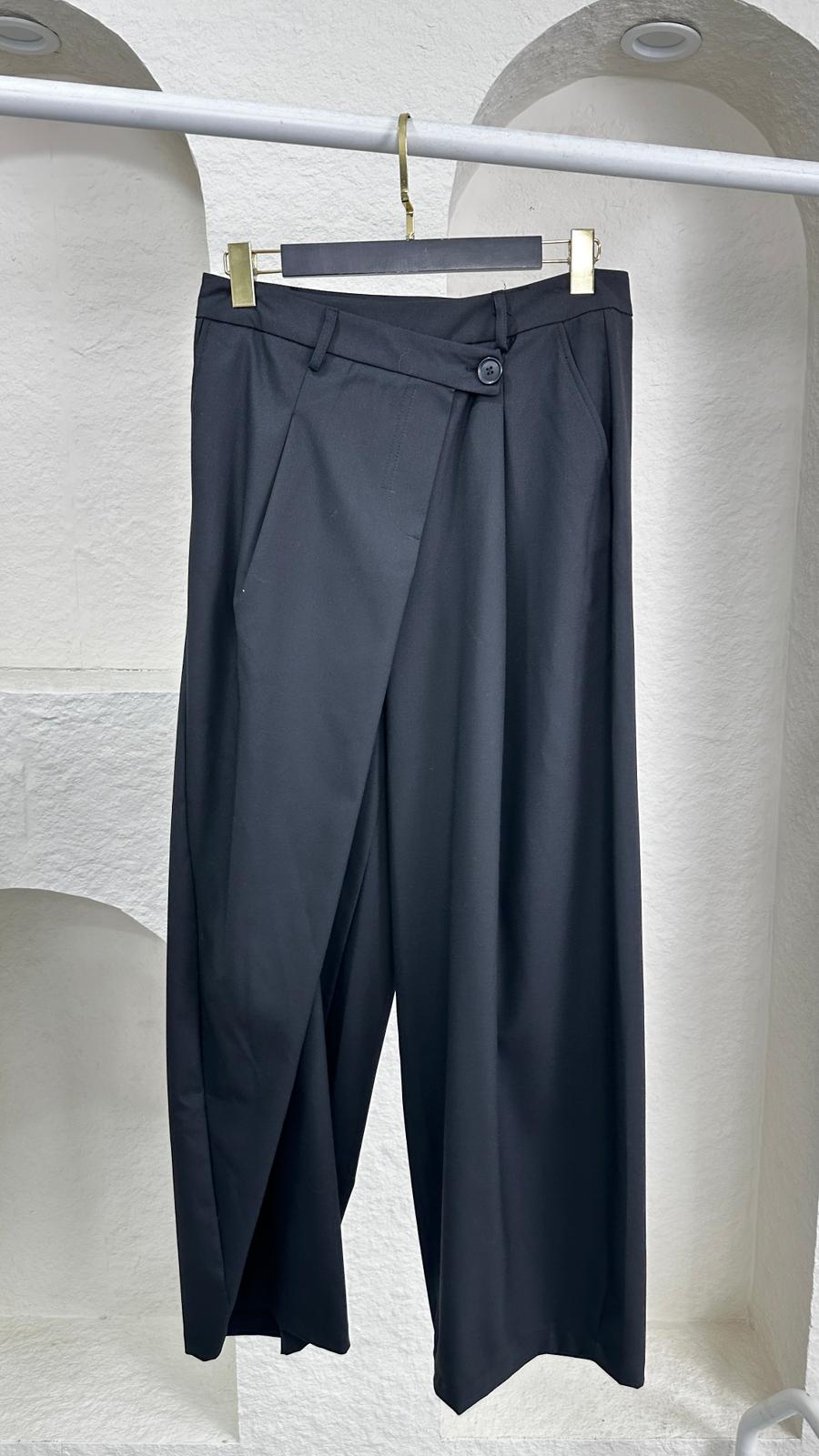 بنطلون نسائي