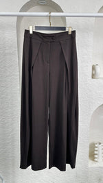 بنطلون نسائي