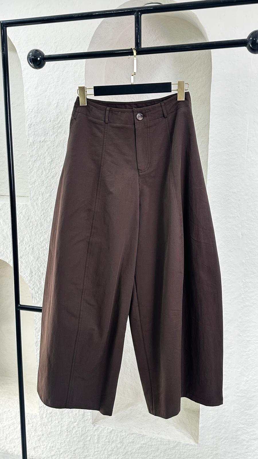 بنطلون نسائي