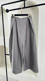 بنطلون نسائي