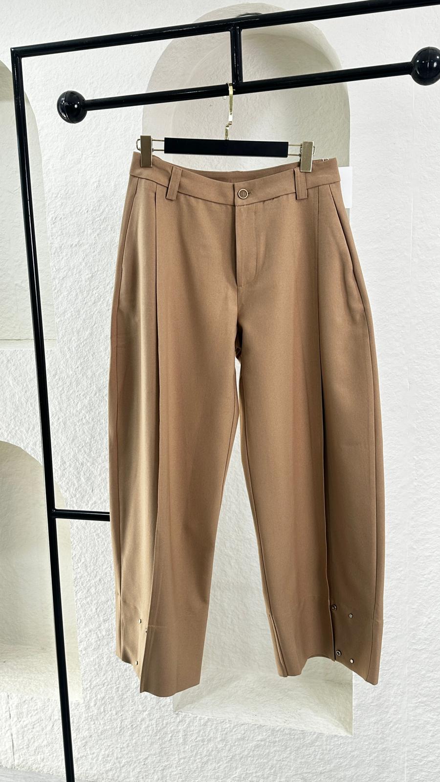 بنطلون نسائي