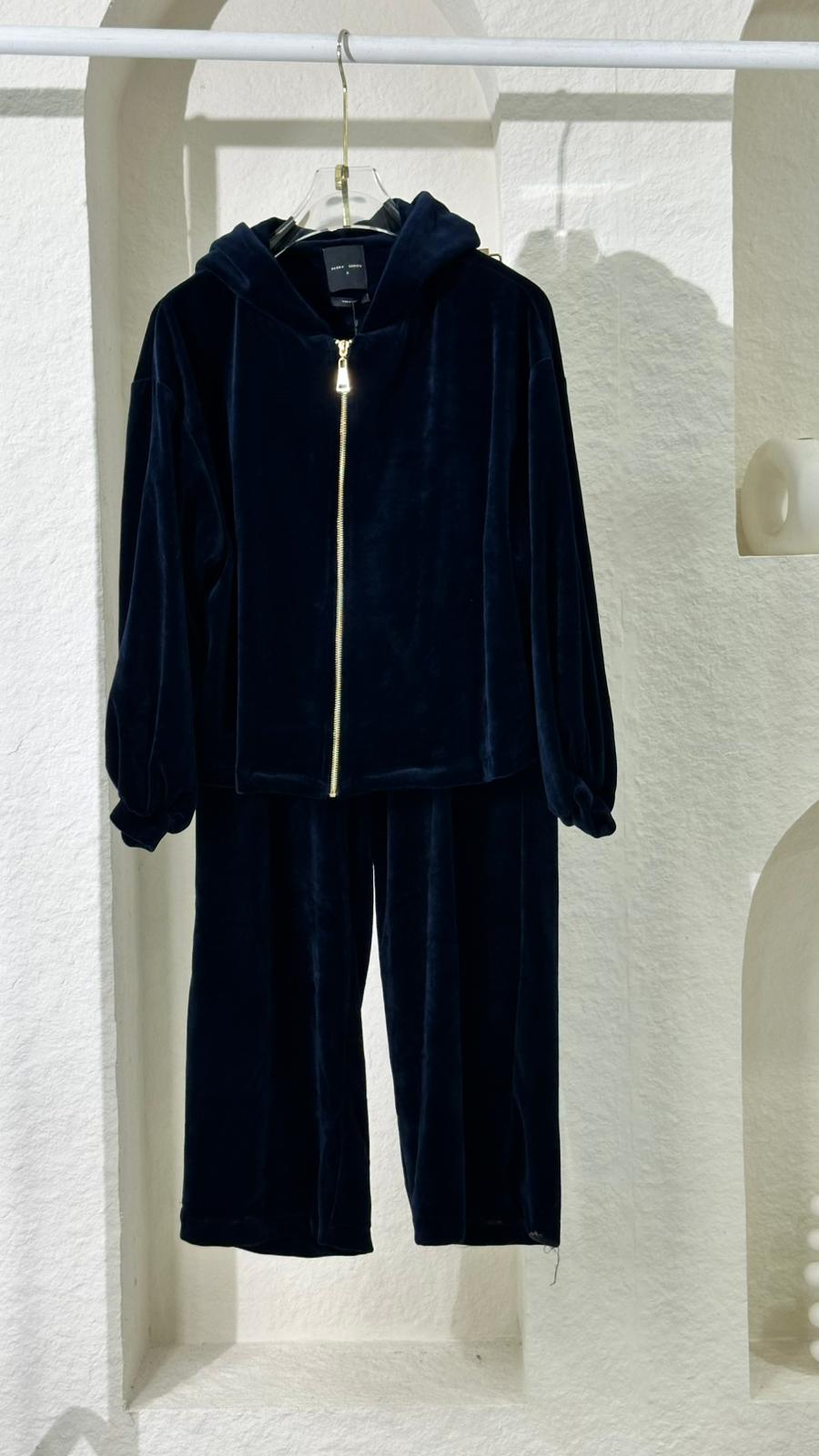 بدلة نسائي مخمل 3قطع