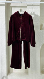 بدلة نسائي مخمل 3قطع