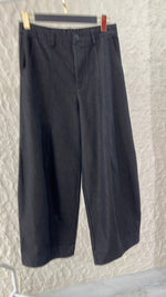 بنطلون نسائي