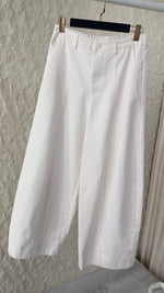 بنطلون نسائي