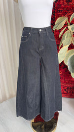 بنطلون جينز نسائي