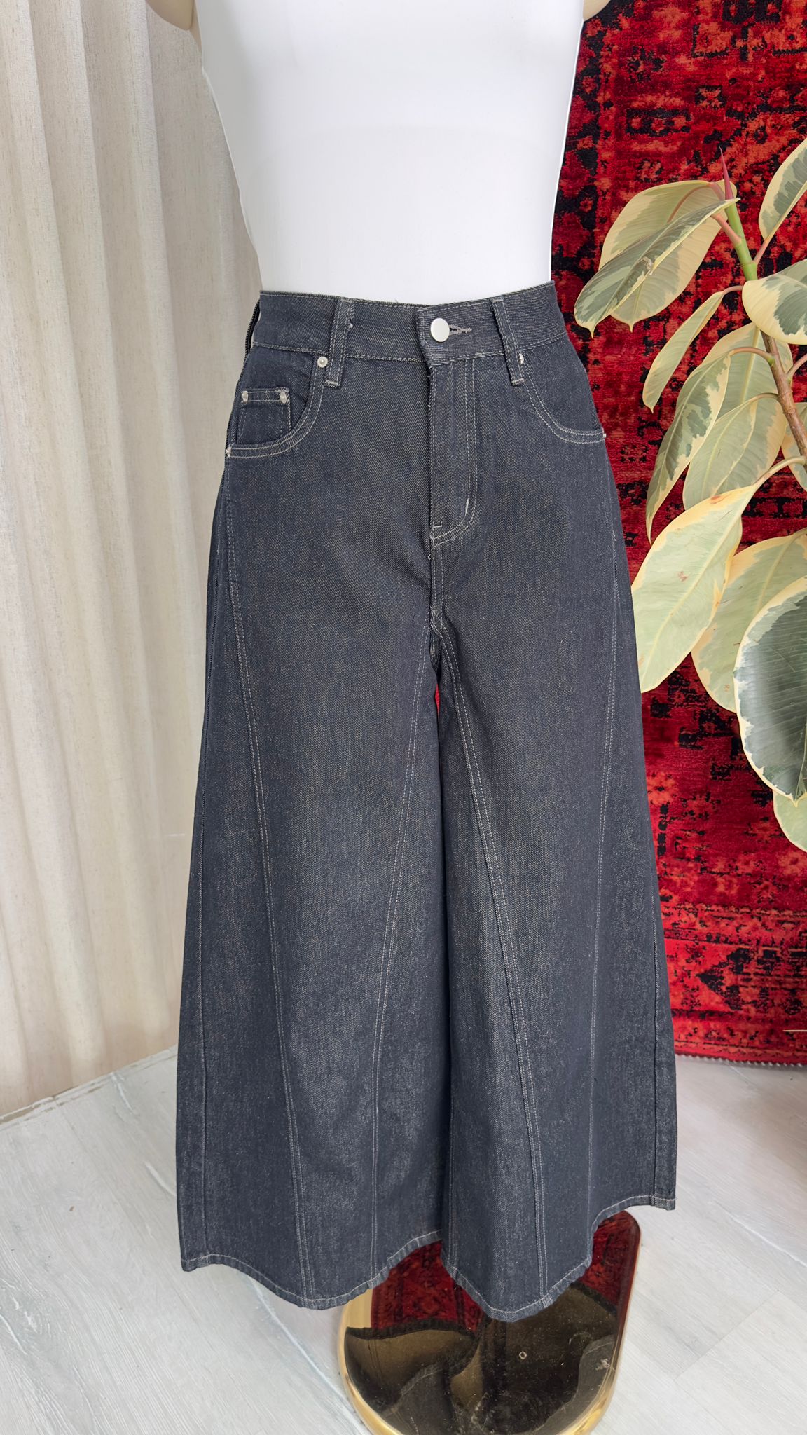 بنطلون جينز نسائي