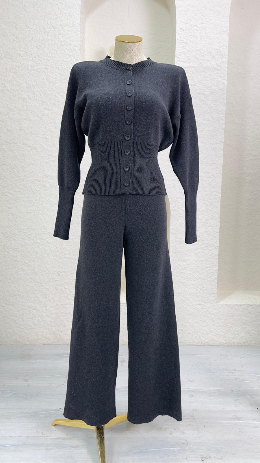 بدلة نسائي ازرار