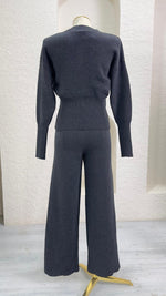 بدلة نسائي ازرار