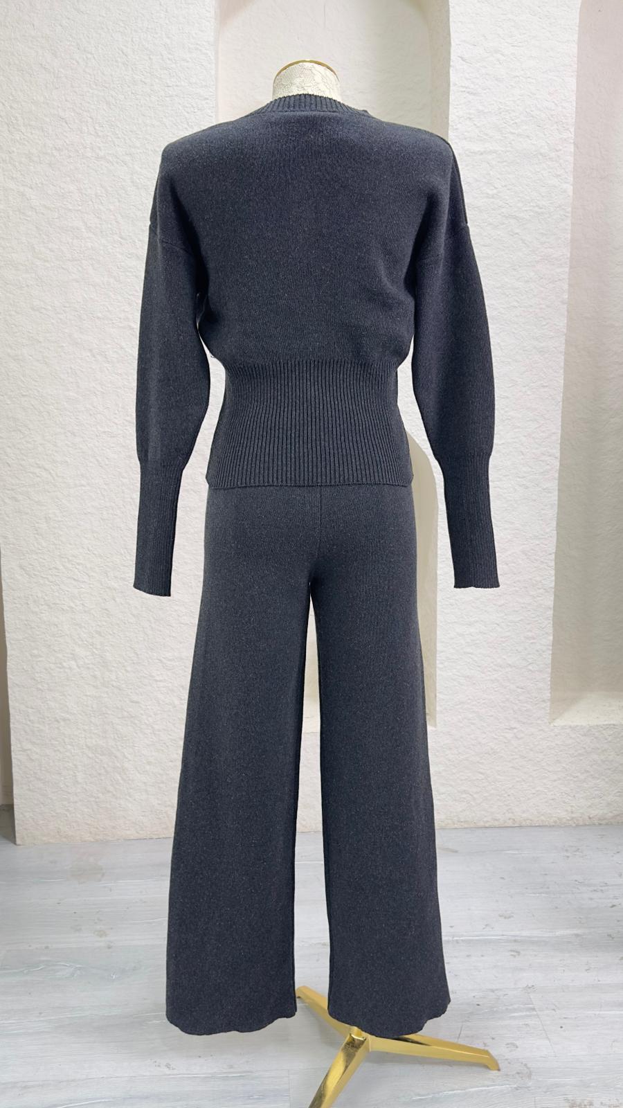 بدلة نسائي ازرار