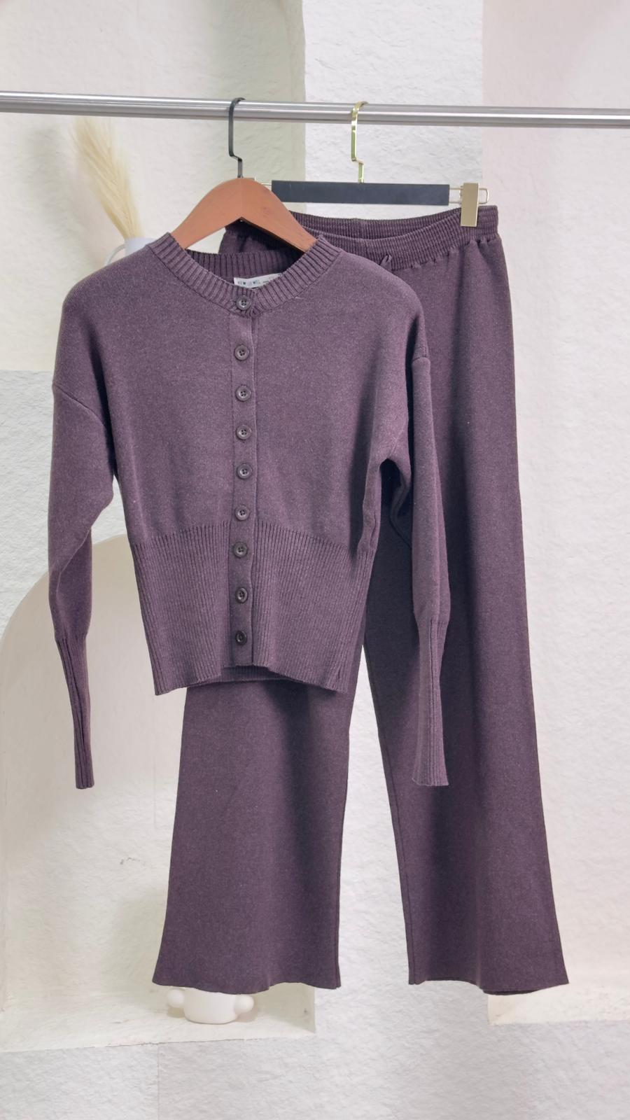 بدلة نسائي ازرار