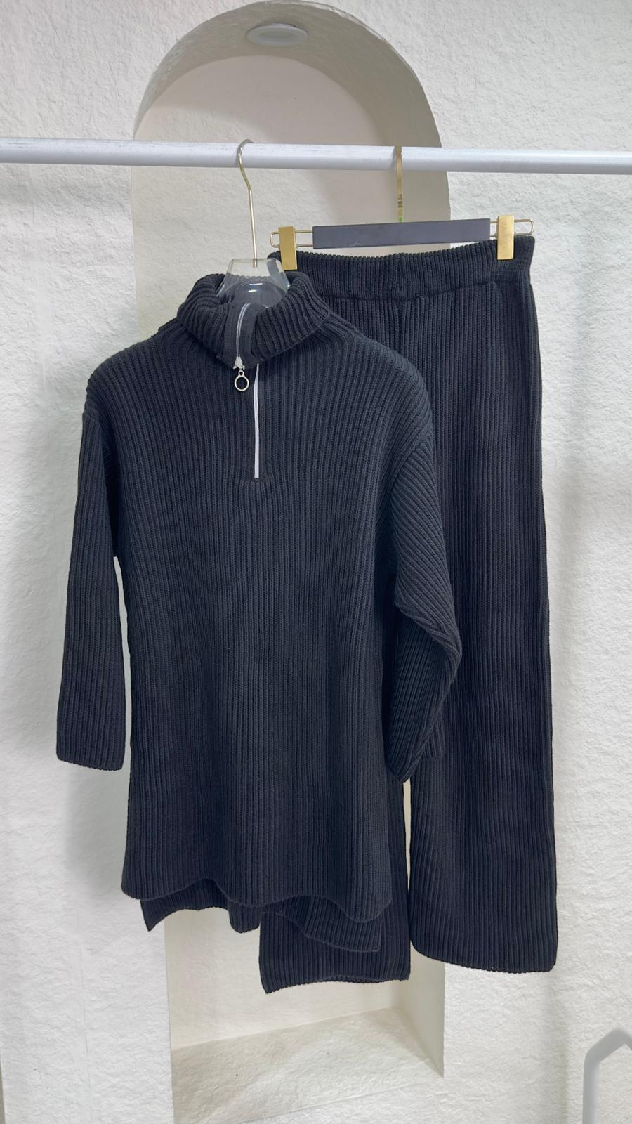 بدلة نسائي غولة سحاب