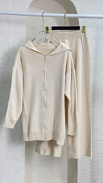 بدلة نسائي كبوس سحاب