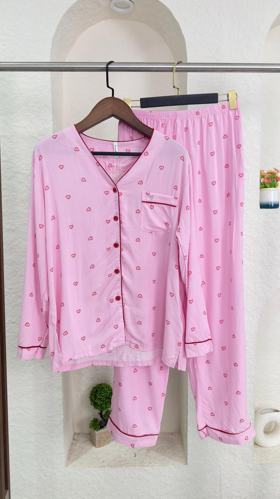 بيجامة نسائي