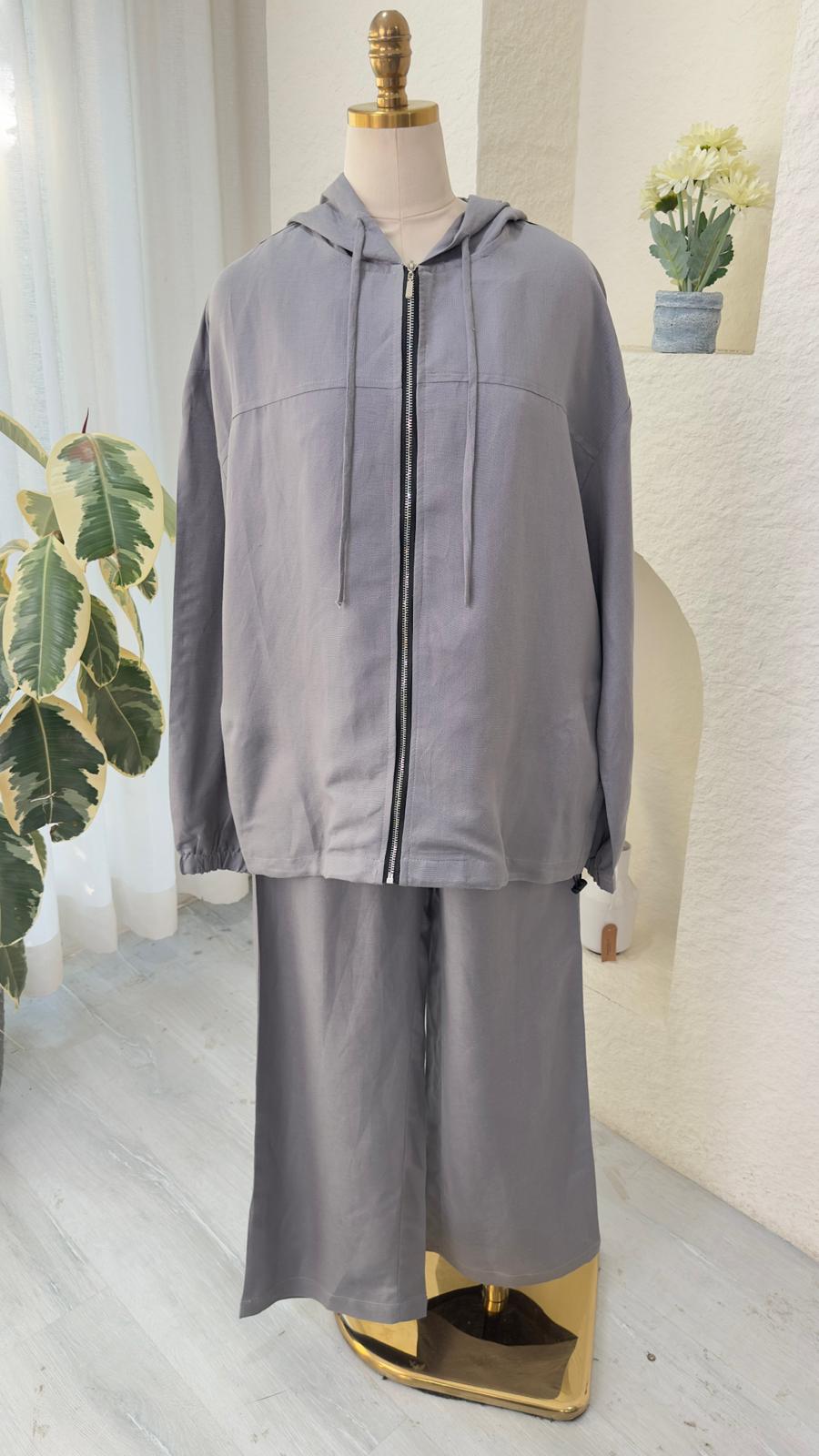 بدلة نسائي