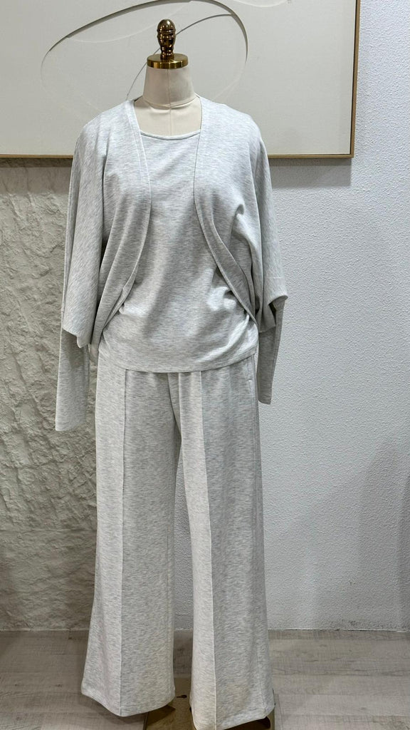 بدلة نسائي