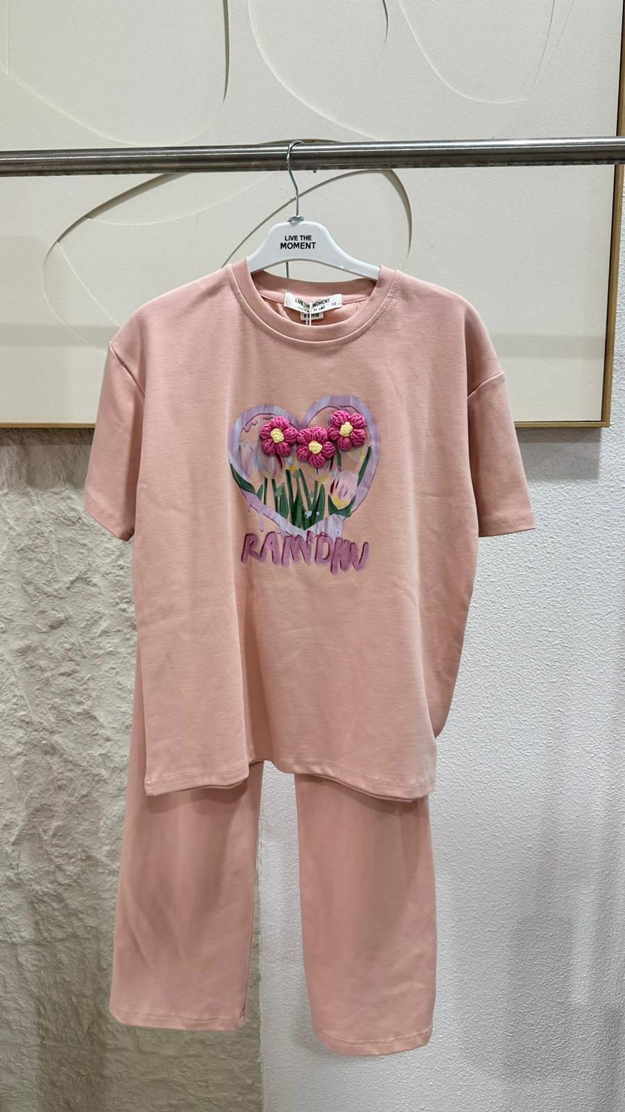 طقم بناتي