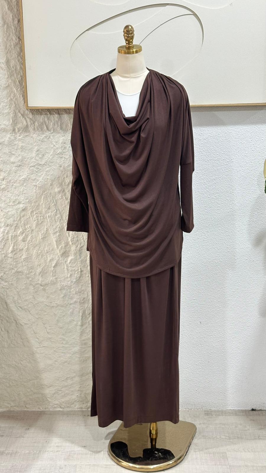 بدلة نسائي