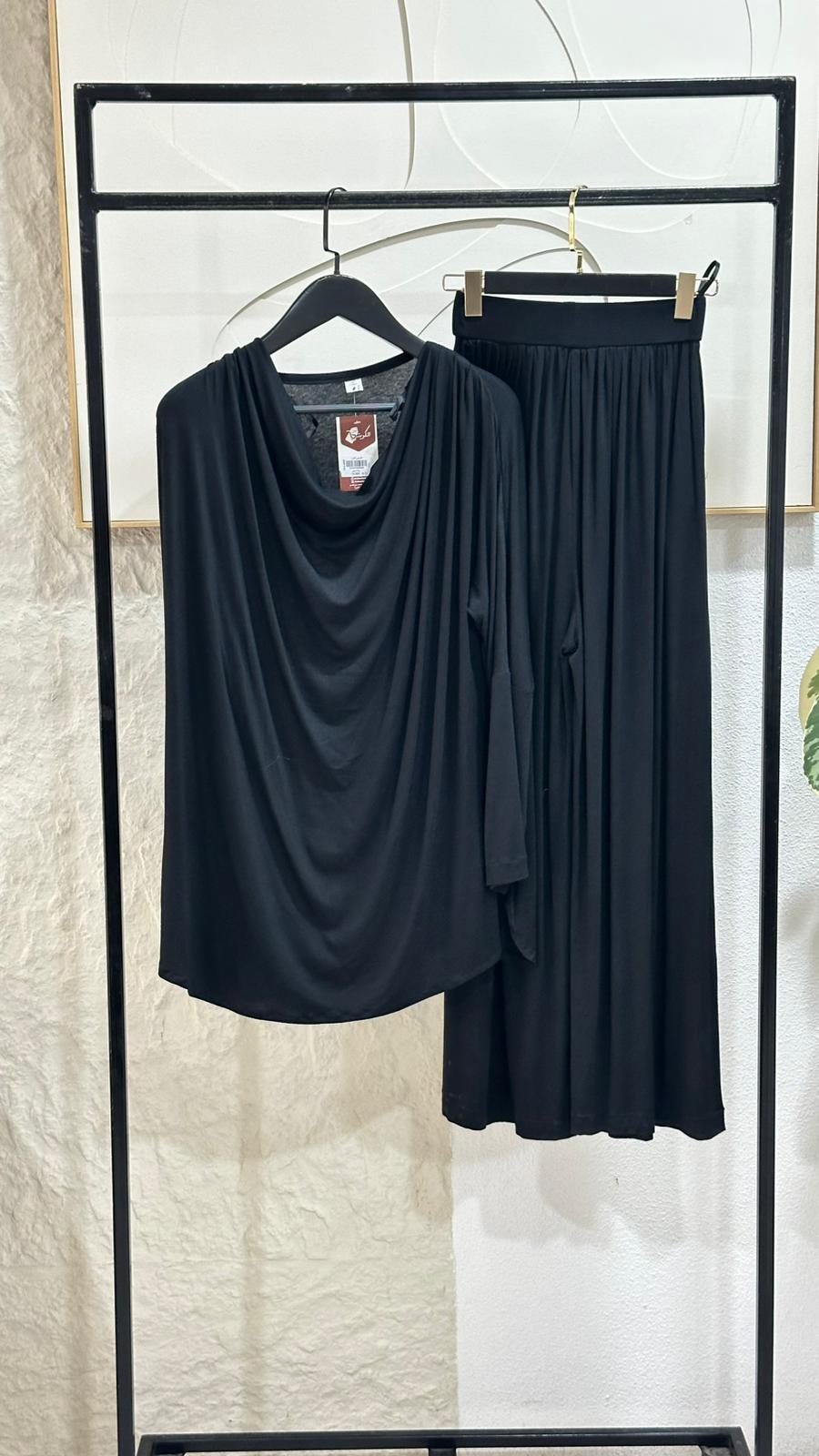بدلة نسائي