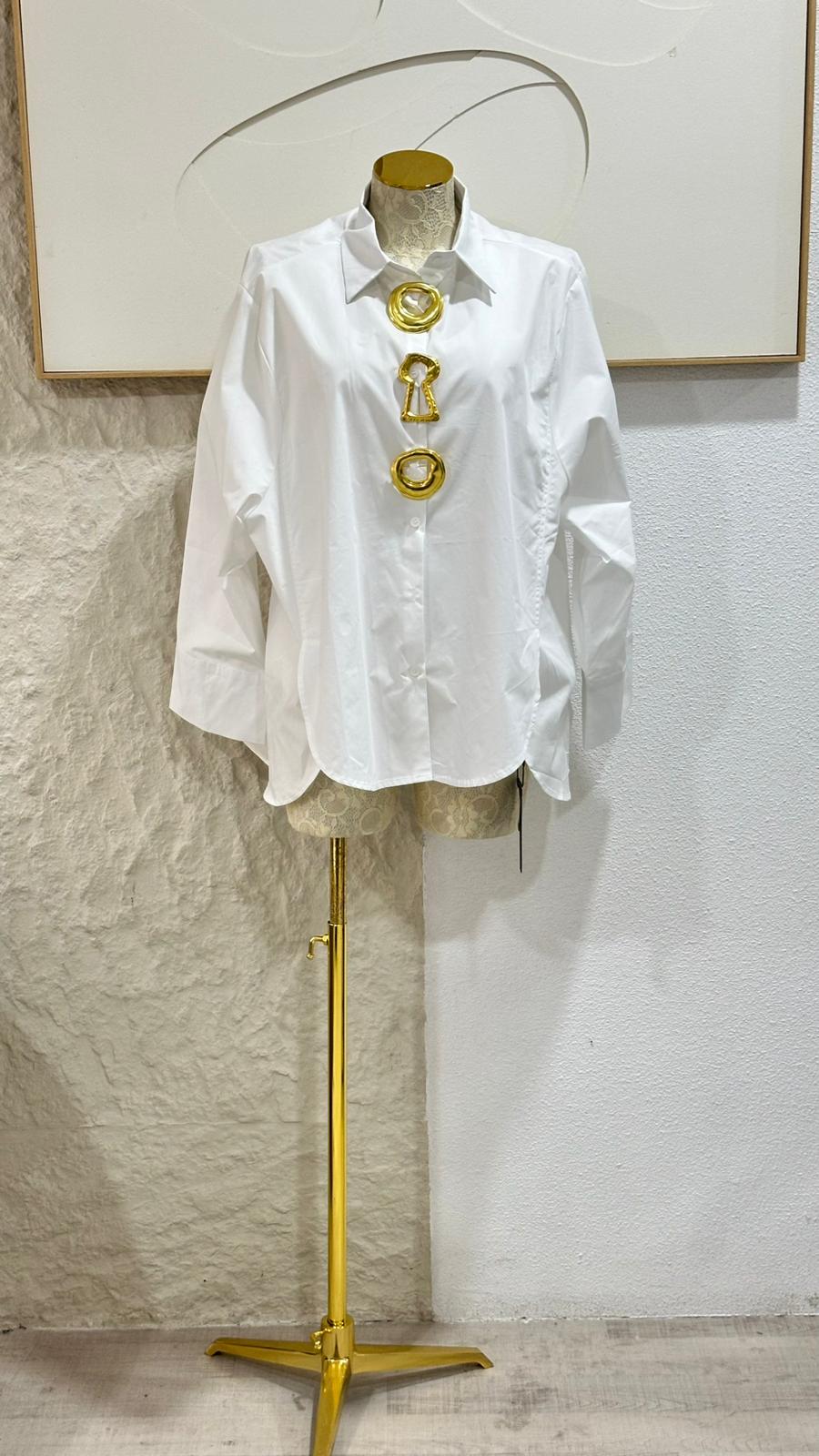 قميص نسائي