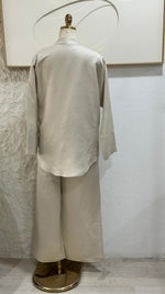 بدلة نسائي