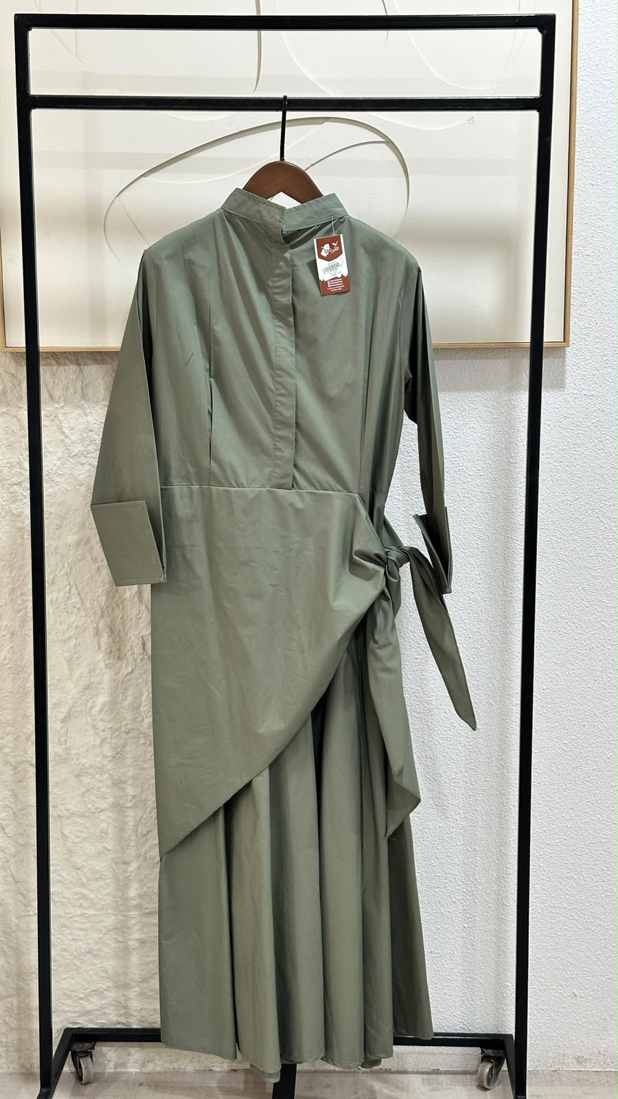 فستان نسائي