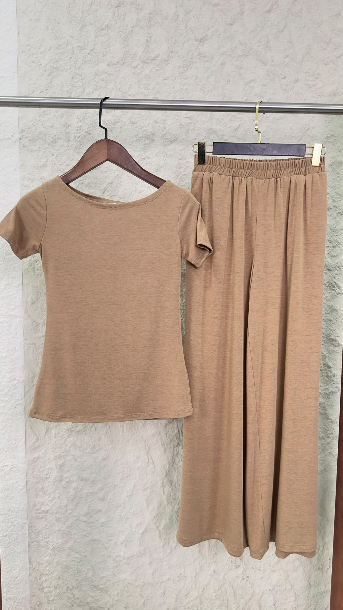 بدلة نسائي
