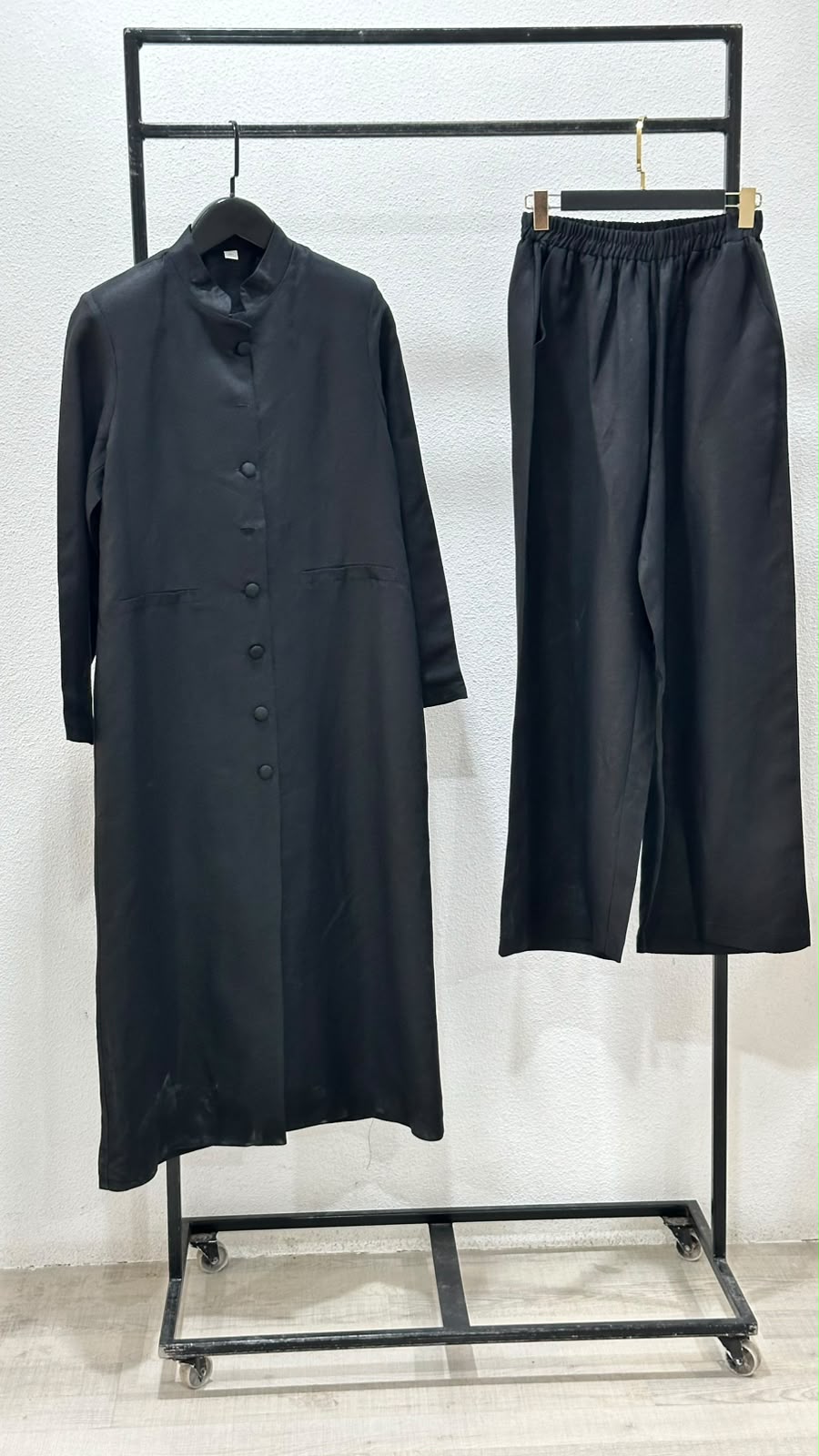 بدلة نسائي