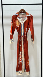 بدلة نسائي