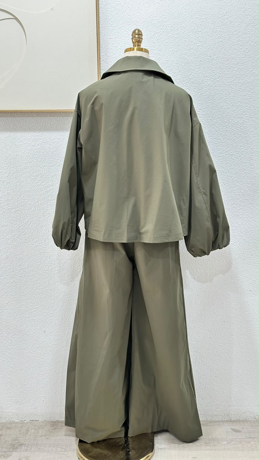 بدلة نسائي