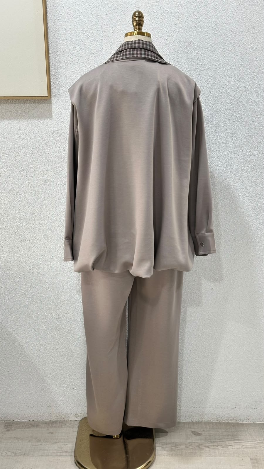بدلة نسائي