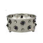 وعاء سلطة معدني بزخارف ورد