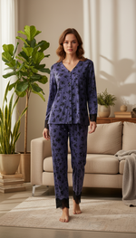 بيجامة نسائي بازرار واطراف دانتيل