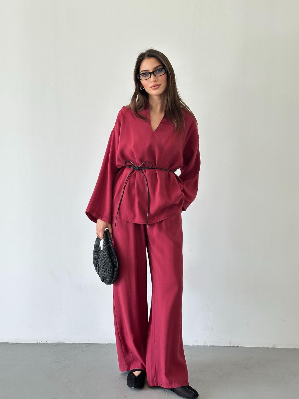 بدلة نسائي مزموم الخصر