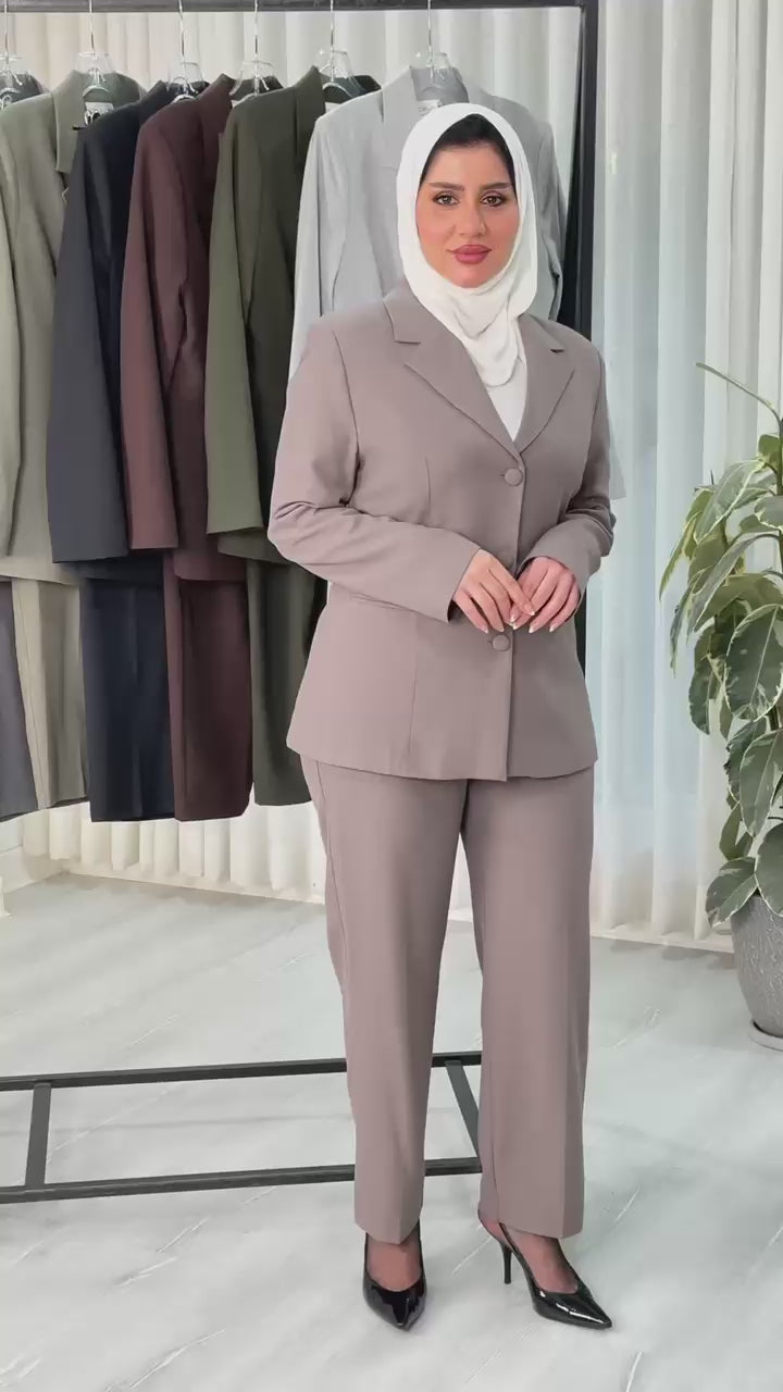 بدلة نسائي بياقة ٧