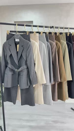 بدلة نسائي قصير حزام