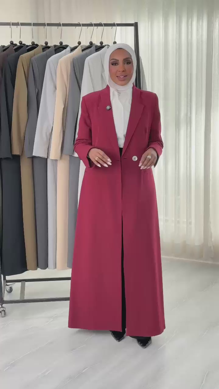 جاكيت نسائي مع زر