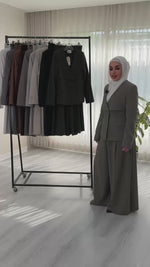 بدلة نسائي