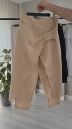 بنطلون نسائي