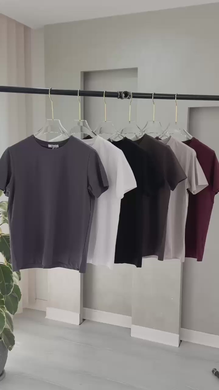 بلوزة نسائي قصيرة