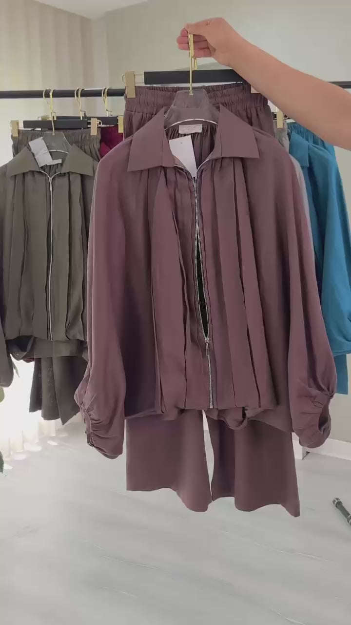 بدلة نسائي اكمام منفوخة