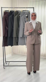 بدلة نسائي بحزام