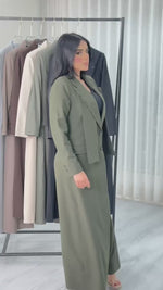 جاكيت اسكارف