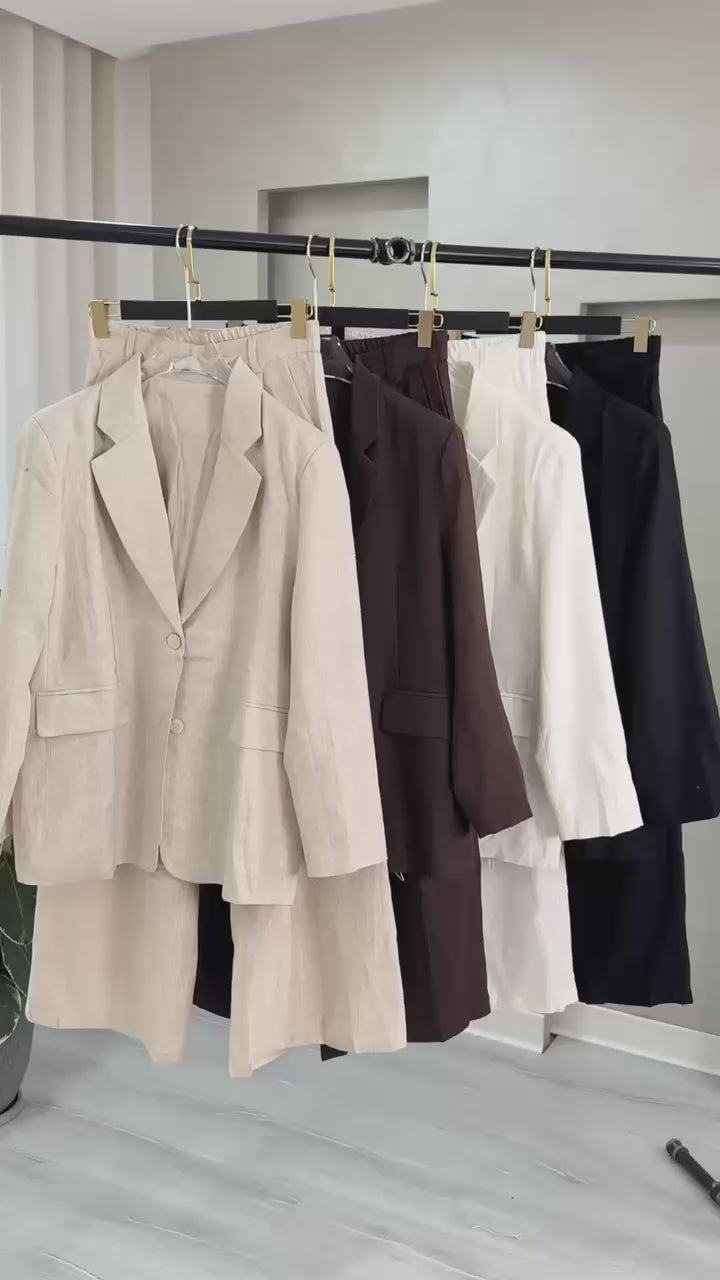 بدلة نسائي واسعة